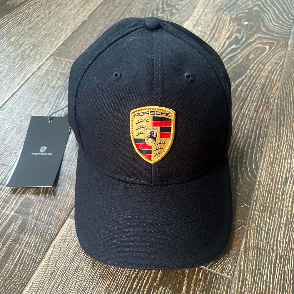 Black Porsche crest cap